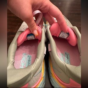 Women’s size 9 . Free People Hokas Clifton8. like new. Accepting Offers ✨